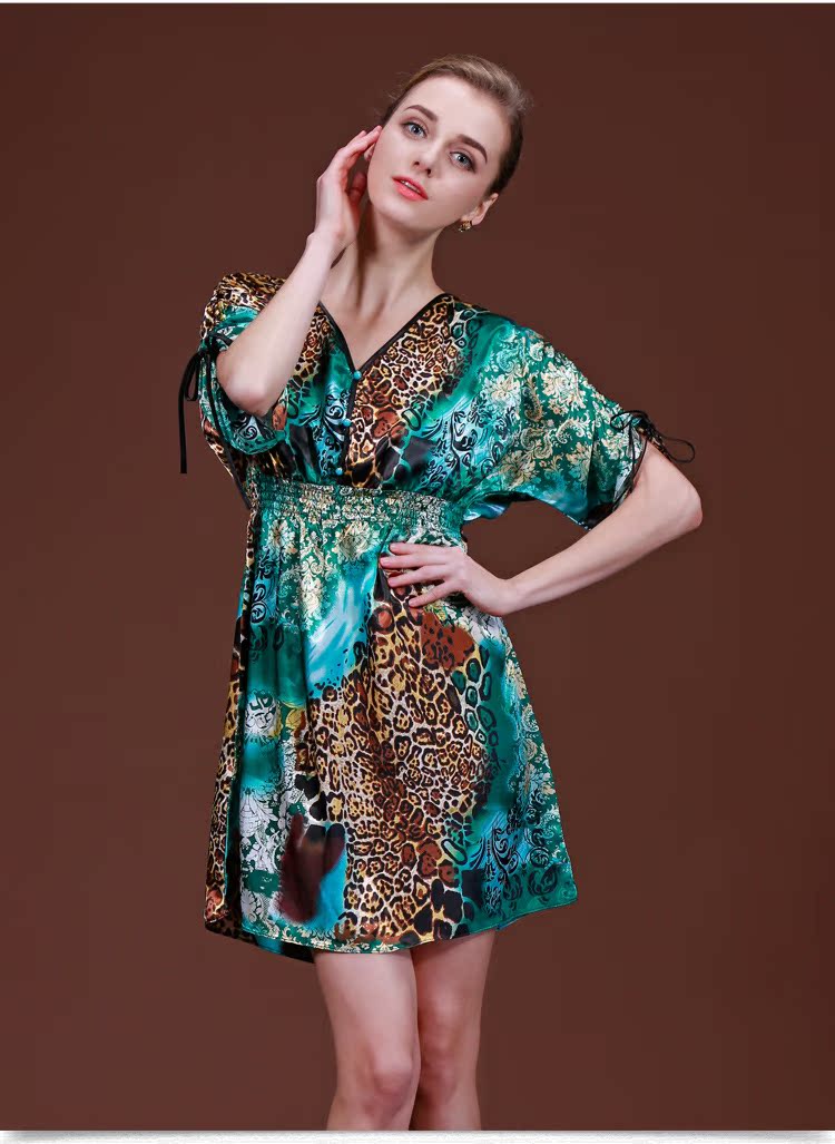 模特展示香槟_02