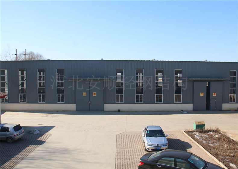外观效果图厂房作为阀门加工厂使用 长72米,宽32米,高8米