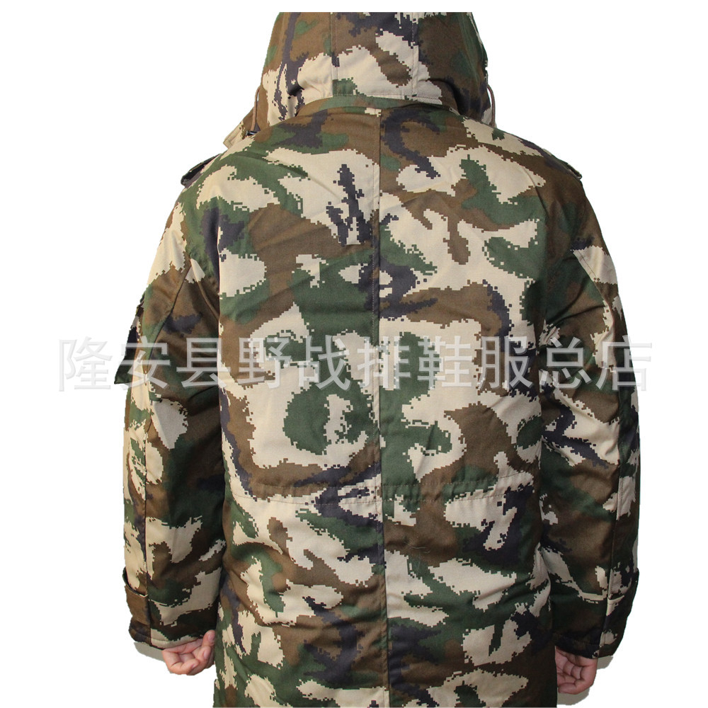 07-11武警迷彩大衣