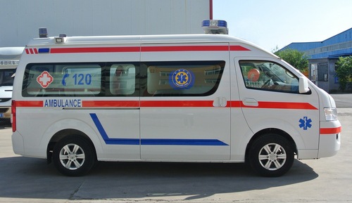 希尔救护车ZZT5033XJH-4的图片2
