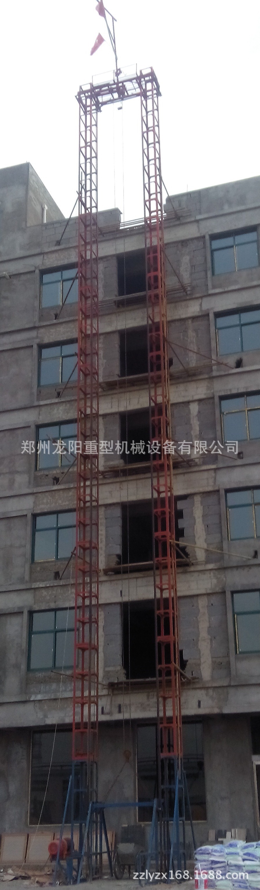 专业生产厂家自升建筑施工升降机