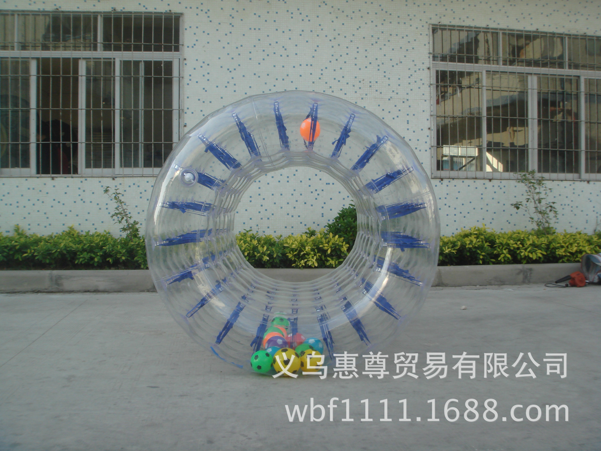 充气水上滚筒 (9)