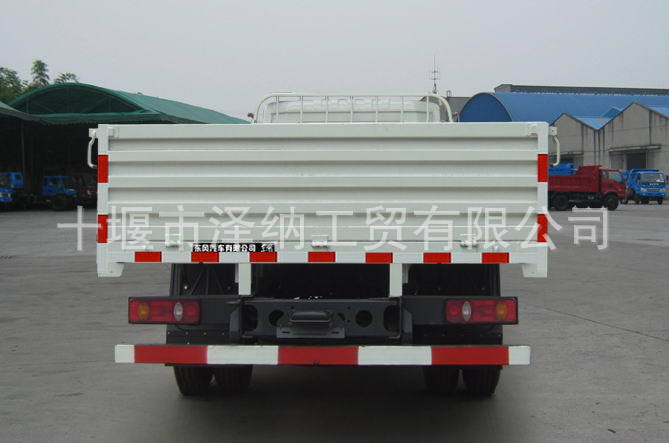 东风牌dfl1190bx5a型载货汽车 东风天锦小三轴载货车