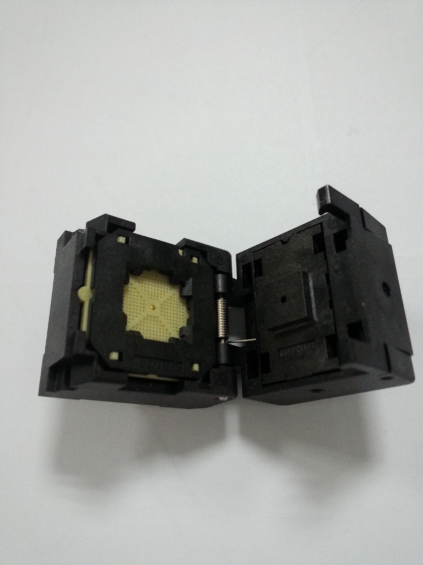 QFN-0.5-440(3)
