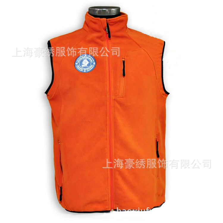 1122097672_1897113962