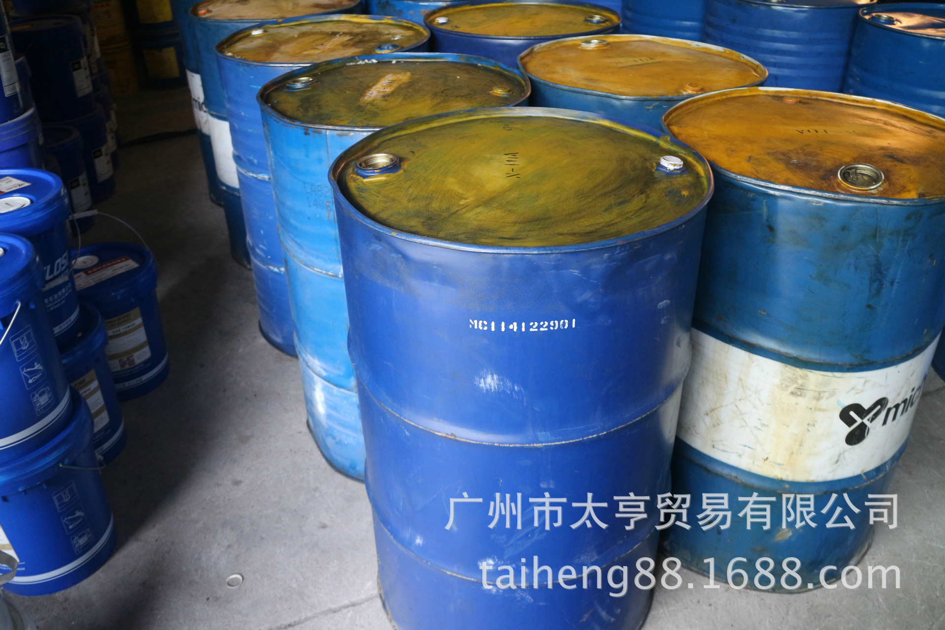 石蜡基橡胶软化油 橡胶软化油 批发橡胶填充油 批发橡胶软化油