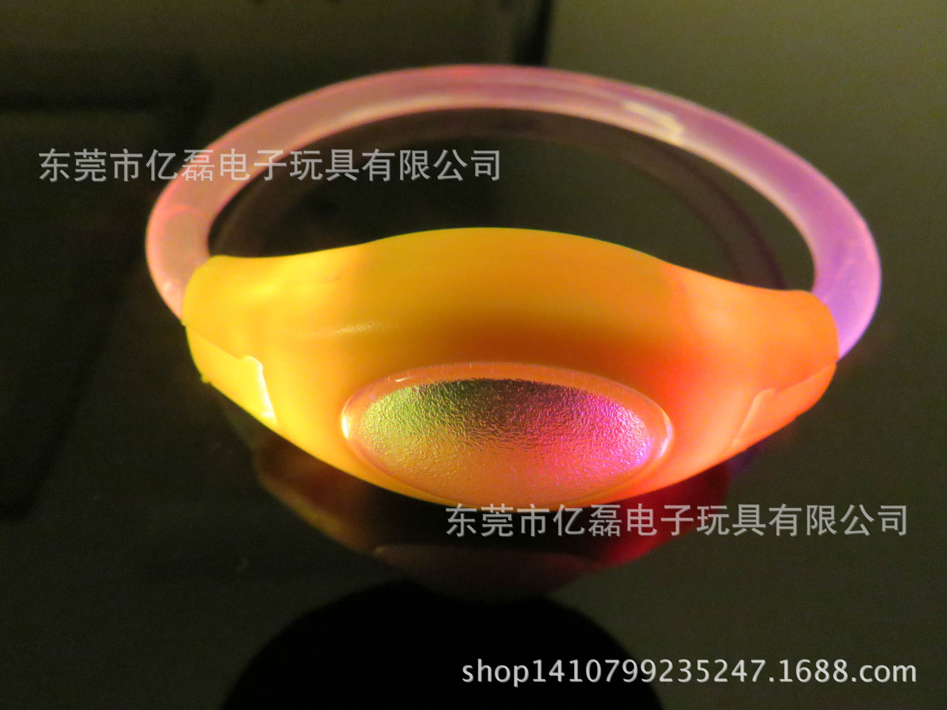 厂家直接销售发光手环,PVC发光手环,环保,CE认证