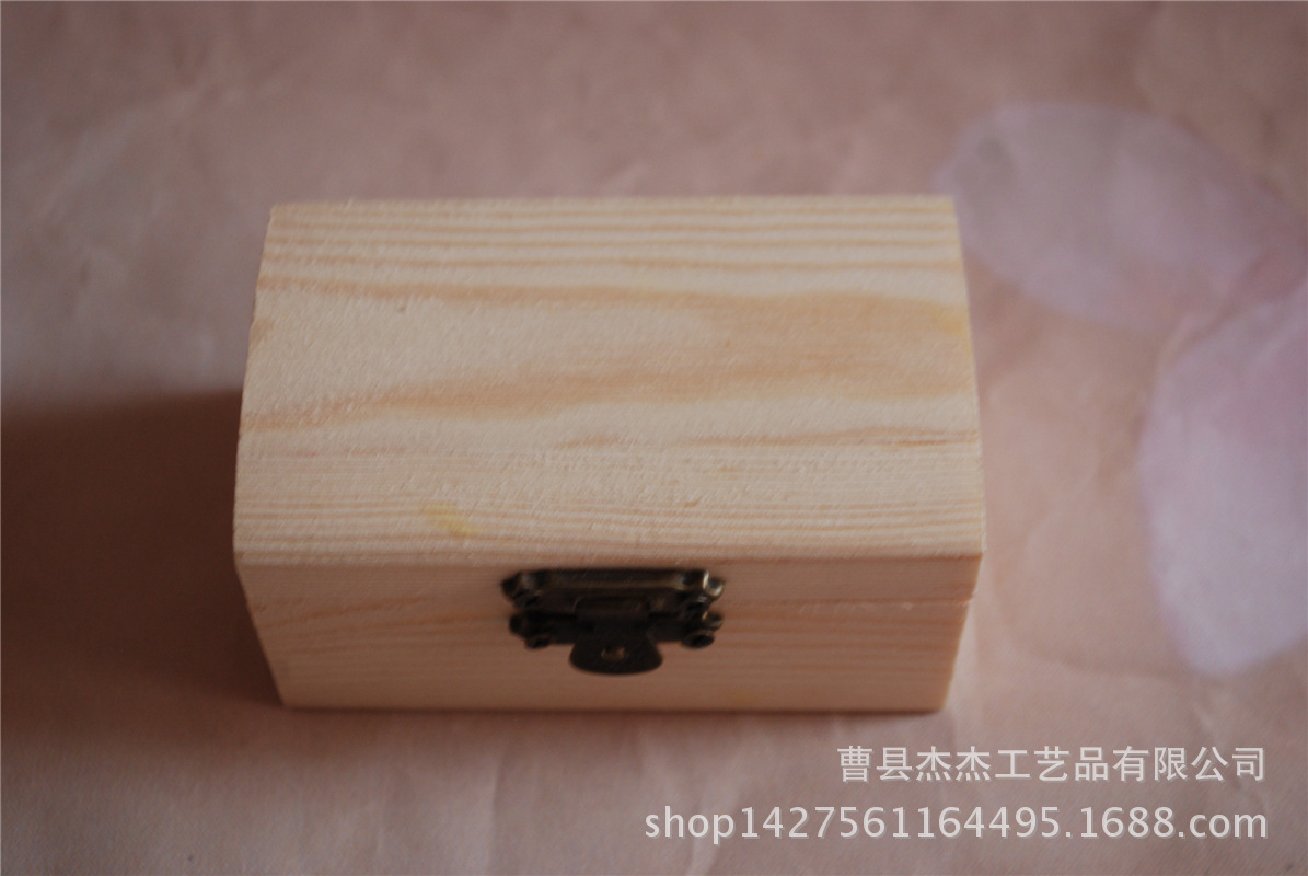 低价批发复古木盒子带锁小箱子厂家定制纯色木盒高档首饰盒礼品盒