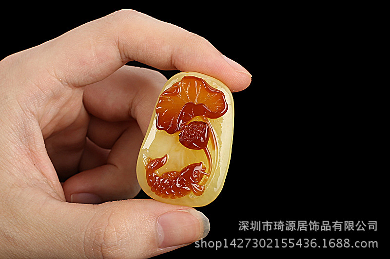 精品浮盐水琥珀蜜蜡吊坠 莹光diy饰品配件年年有鱼 新款项链