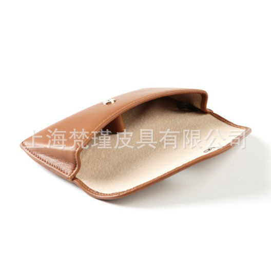 Eyeglass-Case-Tan-177-229-1