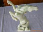 厂家直销玉器批发,玉石工艺品,玉雕摆件,蓝田玉奔马