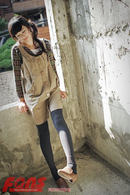 利用今秋时尚元素 打造个性风格(4) 女式休闲装 服装潮流 女装 着装打扮