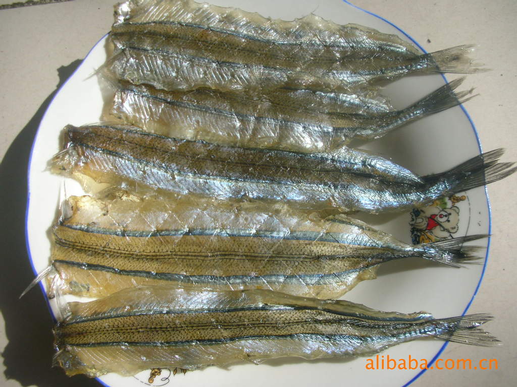 活马步鱼,精心挑选同样大小,去杂,用独特配方加工入味.各种规格.