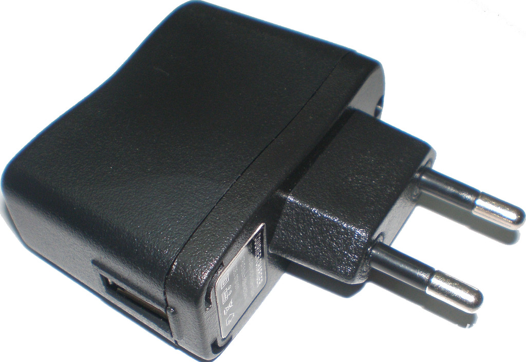 5v500ma充电器mp3mp4mp5手机5v05a电源适配器支持混批