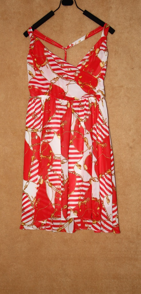 韩国进口/时尚鲜艳色彩吊带连衣裙 品牌:韩国进口 面料:棉类混纺 款式