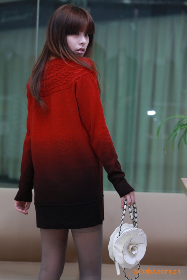 品牌:蓝眼泪 面料:羊绒 款式:套头 颜色:铁锈红 卡其色 灰色 玫红色