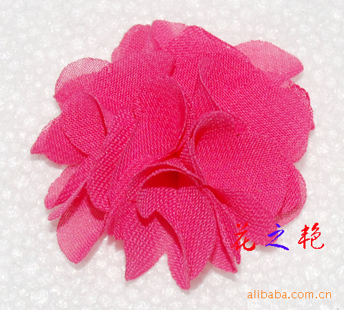 花之艳胸花饰品厂是一家专业设计,开发,生产,销售工艺胸花,头花,鞋花