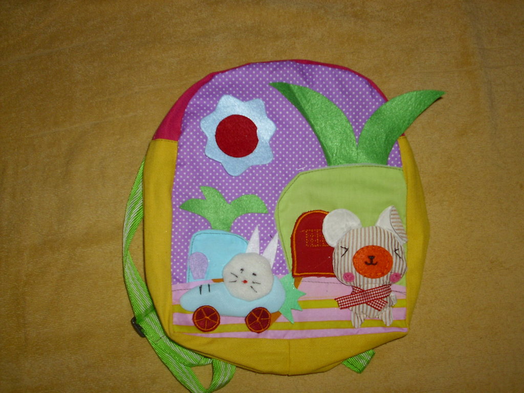 供应布言布语纯手工布艺立体萝卜屋娃娃包【图】