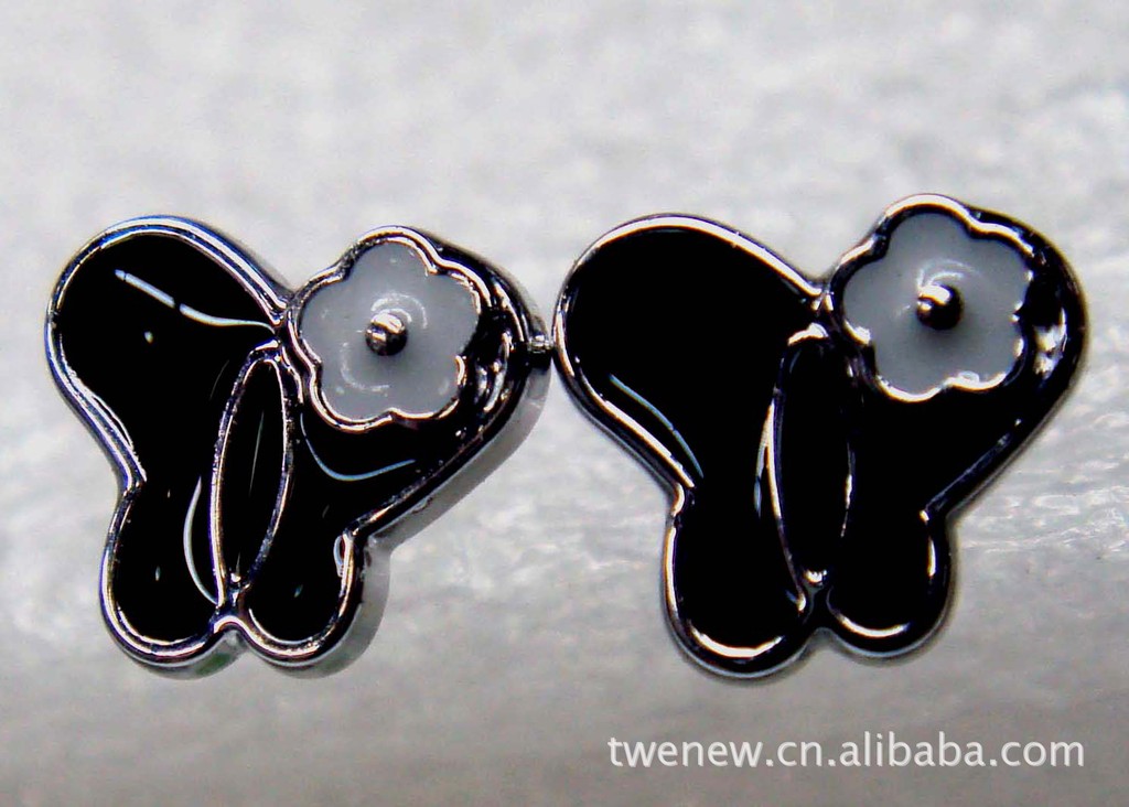 台湾冠军防过敏矽胶针黑色滴油个性时尚蝴蝶耳钉cd016