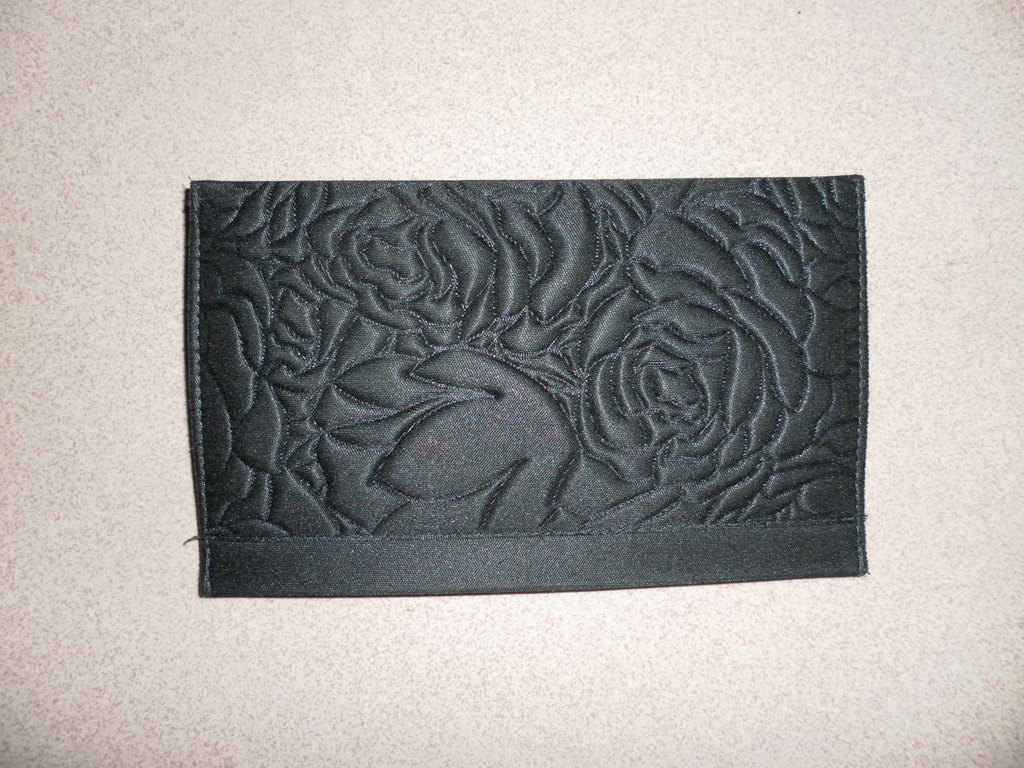 提供专业真皮压花加工,真皮手袋烫金压印,真皮皮具压印加工