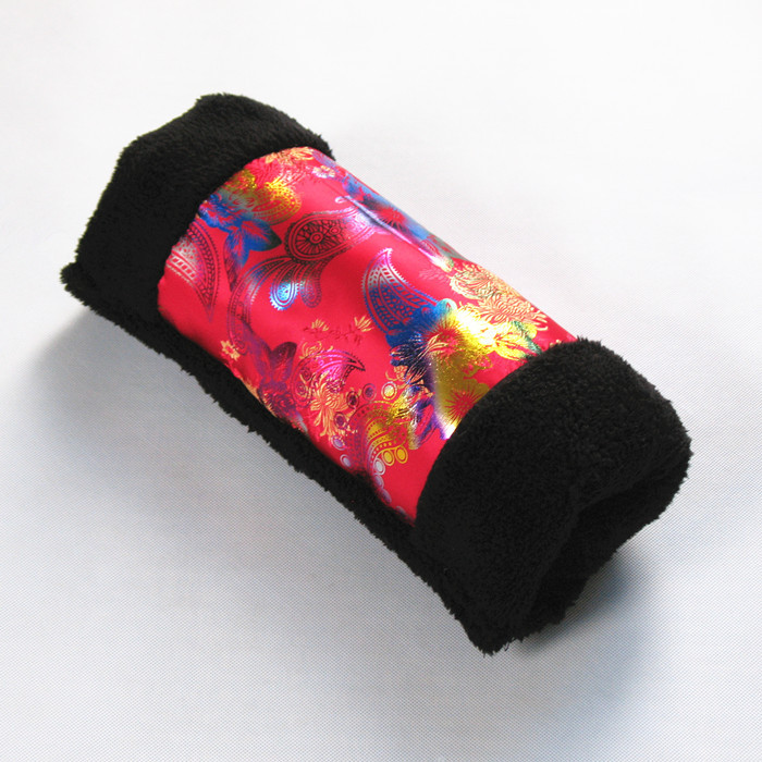 实体同步 乌镇暖手筒批发 缎面布面暖手筒 冬季热卖旅游纪念品