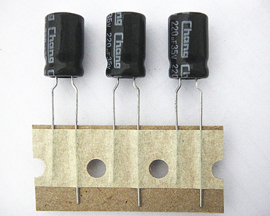 东莞电子 35v220uf 电解电容8拍 脚距5mm 成型编带机 f22