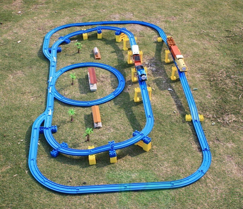 批发电动托马斯小火车轨道玩具tomy火车玩具和谐号动车组儿童玩具