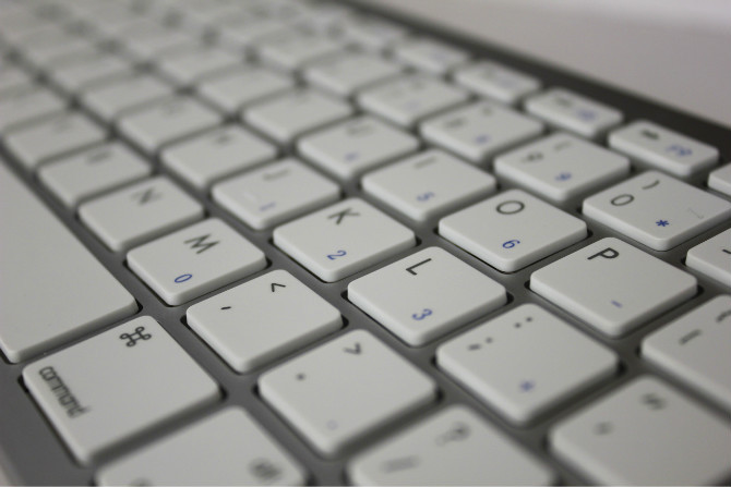 ipad蓝牙键盘 ipad配件 无线键盘 平板电脑蓝牙键盘 原装键盘