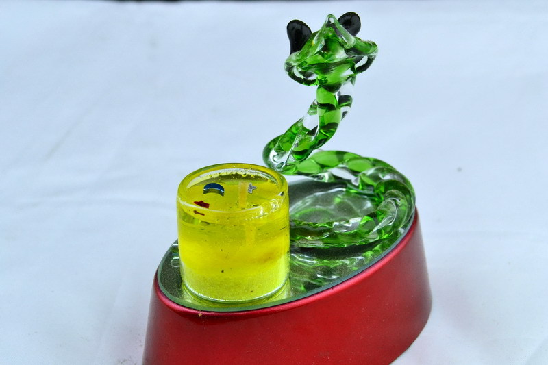 水晶拉丝,高档水晶工艺品,水晶礼品,水晶生肖,水晶蛇