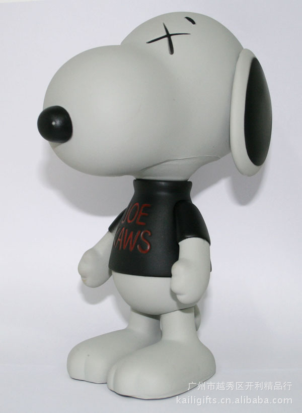 潮流公仔originalfakekawsxsnoopy史努比灰色公仔