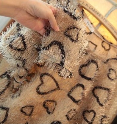 0891厂家直销绒绒女生最爱 大小姐味复古毛茸茸上衣服装批发加盟