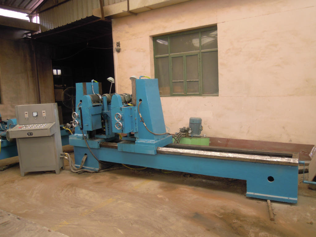 托辊设备,托辊轴双头铣扁机.