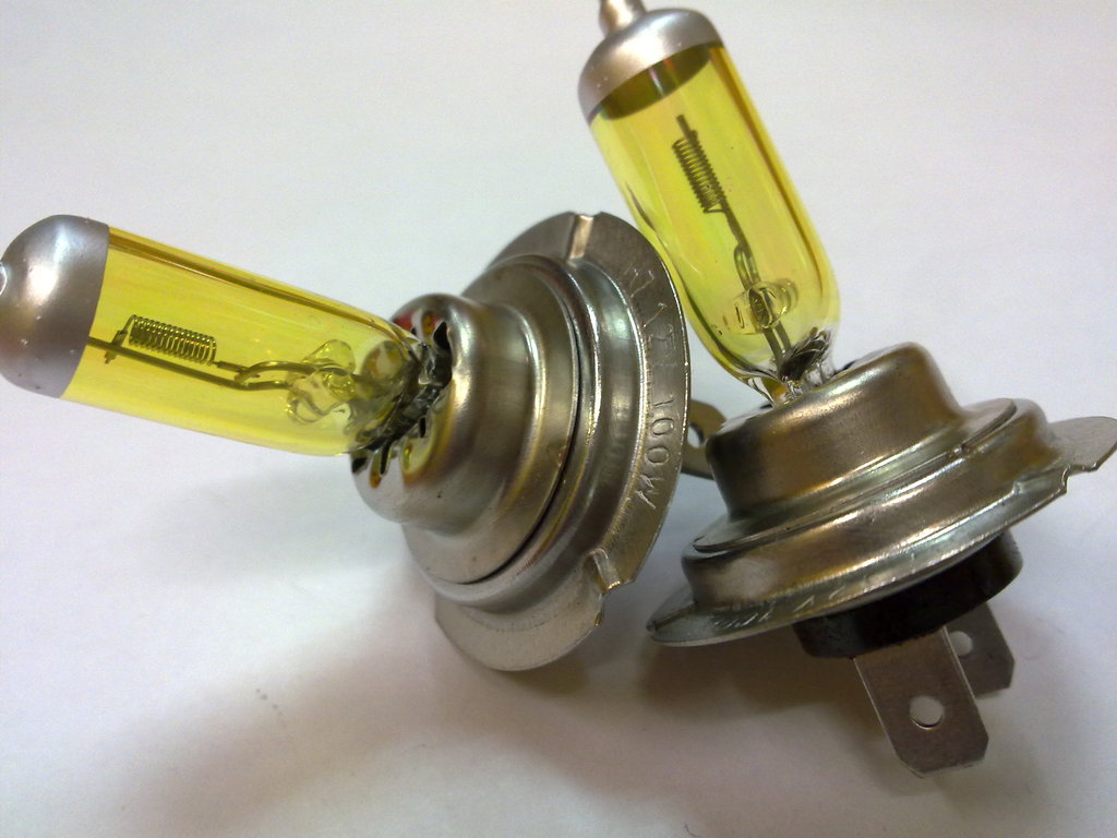 汽车大灯 黄金光黄金眼 防雾灯 原车瓦数55-100w h3 卤素灯