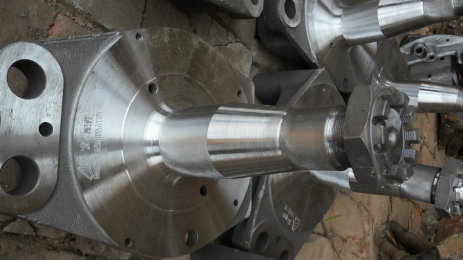 转向节(羊角轴)总成