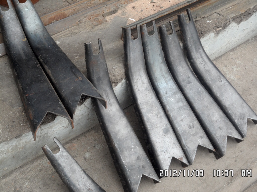 电动滚筒,吊耳,调心支架组,顶柱,镀锌托辊,防水辊,改向滚筒,钢管,减速