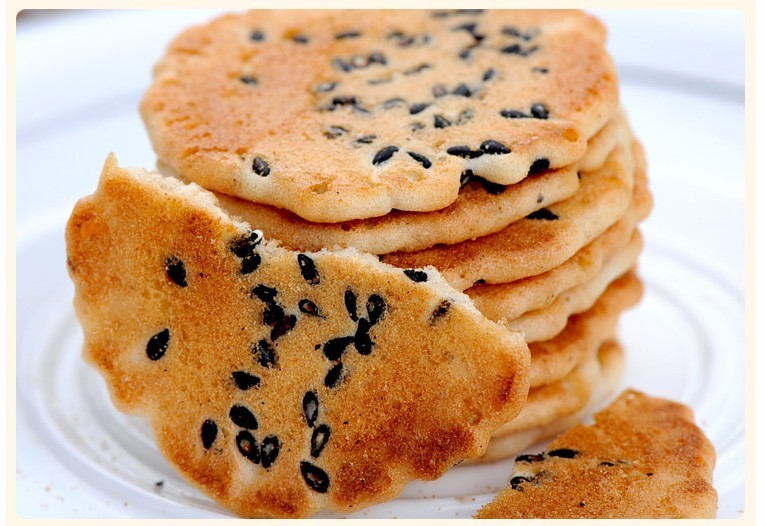 黑芝麻煎饼114g 台湾进口特产 休闲零食 进口食品批发 饼干批发