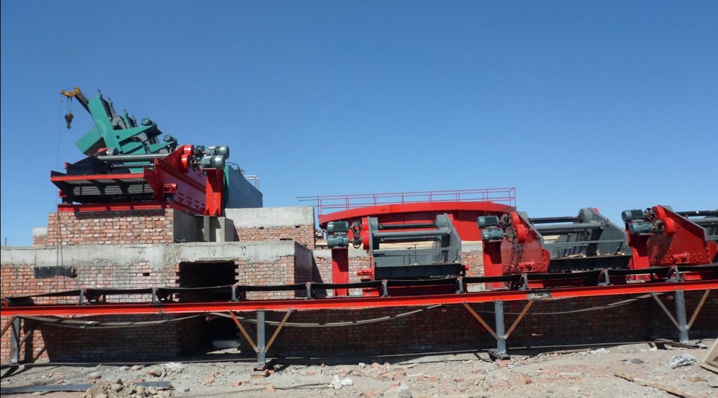 鑫明洗煤机专业洗矸石,洗次煤,原煤排矸机设备!洗煤设备!