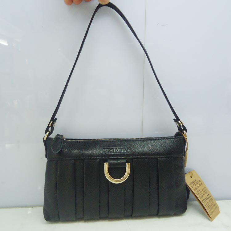 皮匠坊正品 2012新款 头层牛皮冲孔圆圈纹单肩手提女包70103