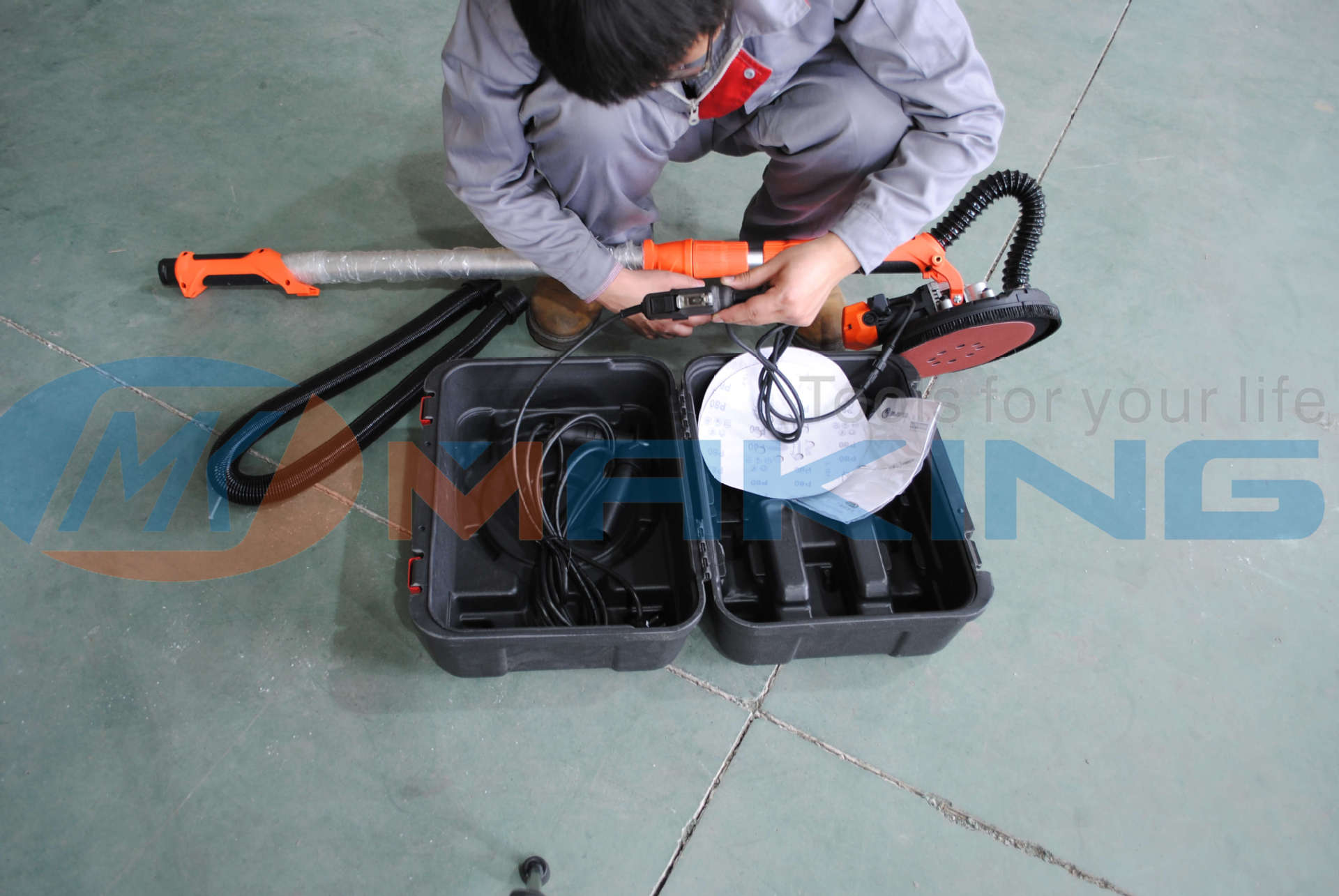 650w电动无尘打磨机 腻子抛光机 长颈鹿式可折叠无尘干墙打磨机