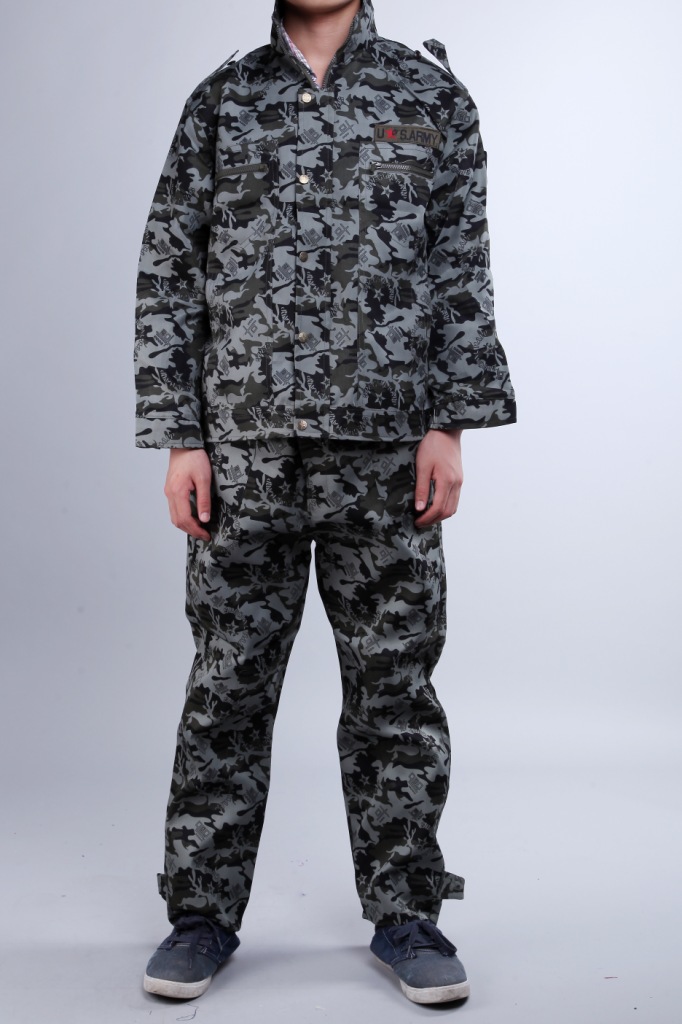 涤卡斜纹鹰标五角星花型迷彩工作服