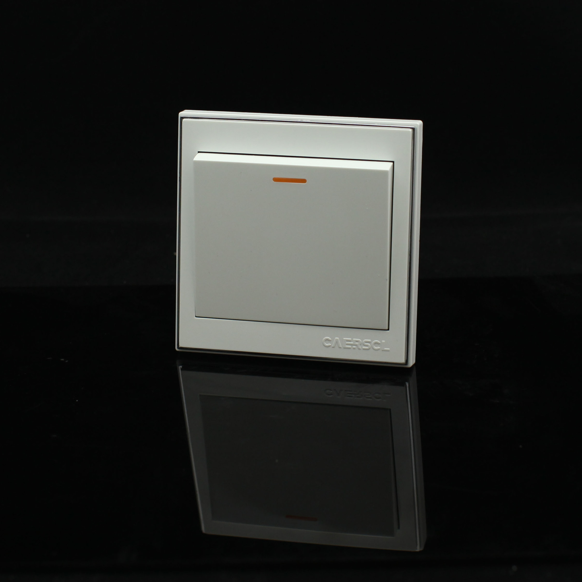 卡尔斯墙壁开关c3三开单控