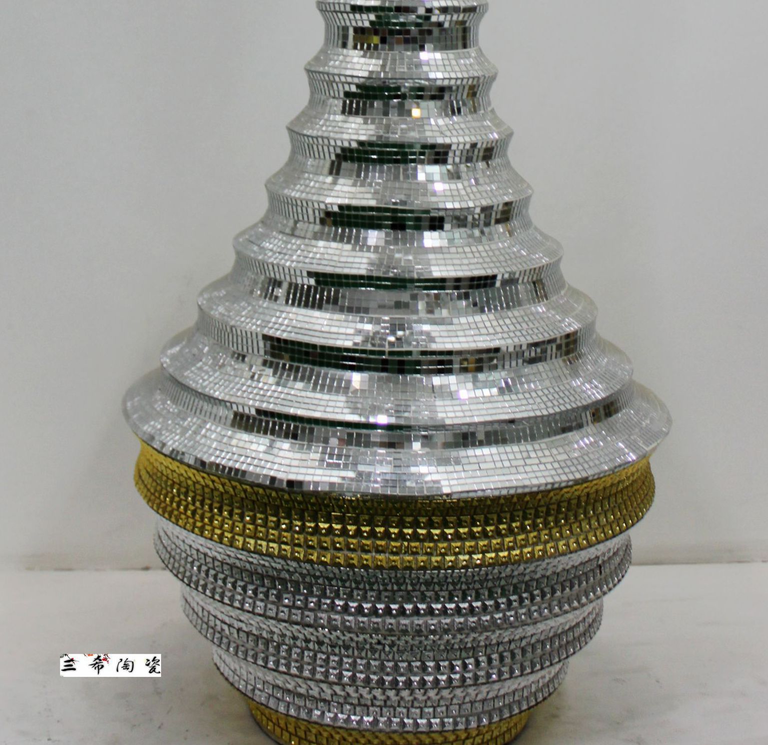 手工加工镶珠片,玻璃贴片精美螺旋形氧化镁工艺制品