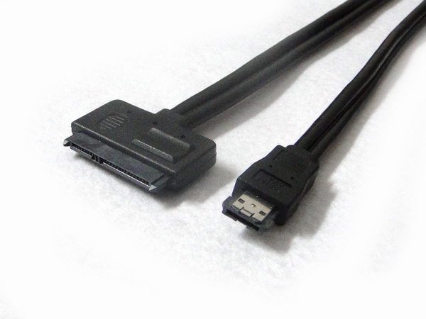 cable支持5v与12v电压供应,目前电脑上极少有dual power esata接口