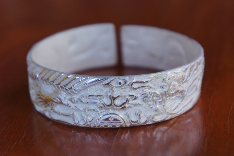 大理鹤庆新华石寨子银饰 手镯 足银 99纯银手镯 纯手工 首饰批发