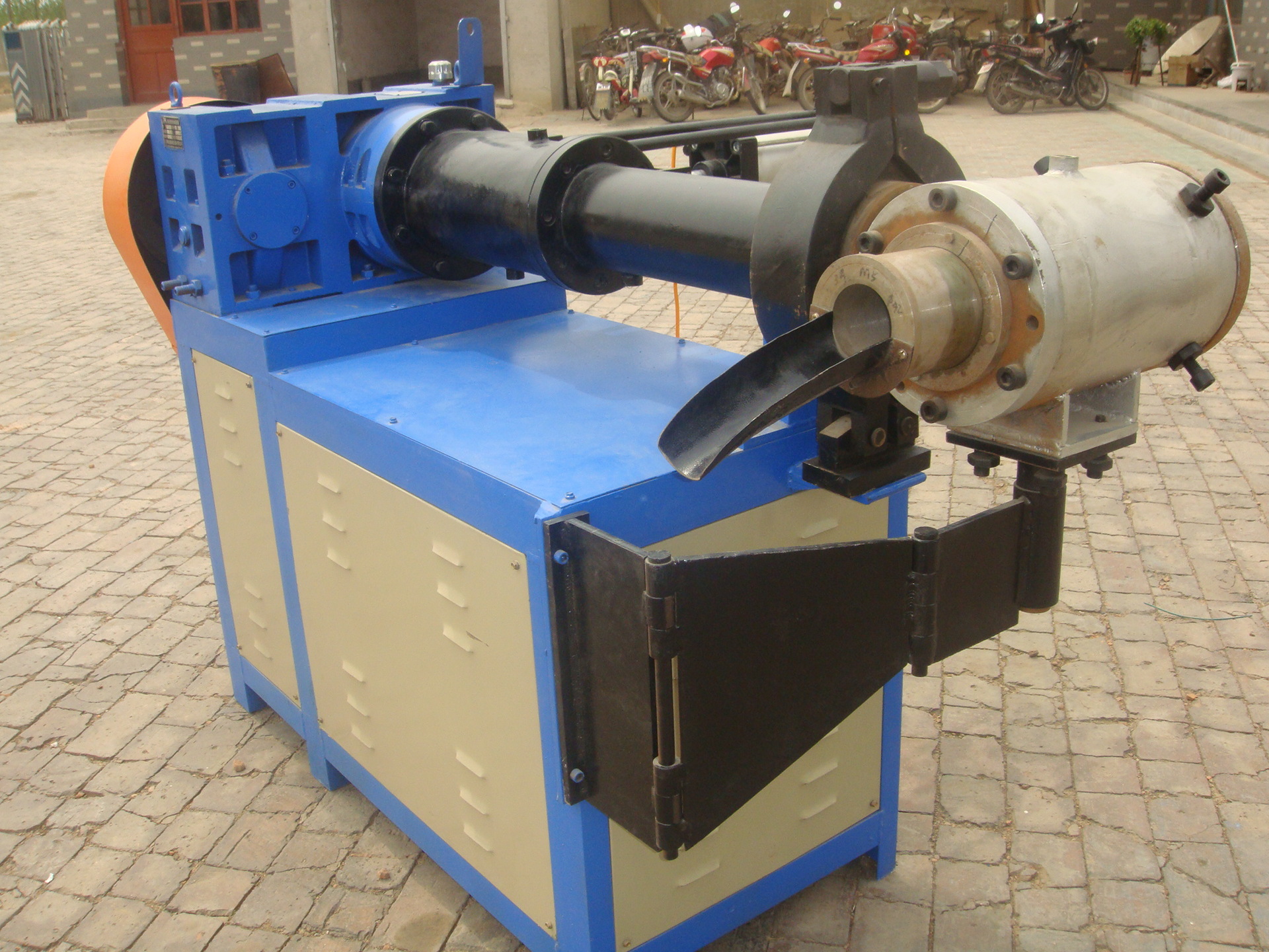 挤出机---硅橡胶管挤出机