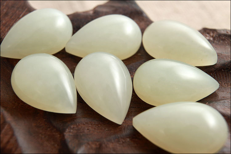 3a级韩国和田白玉水滴戒面 aj0130 蛋面厂家批发