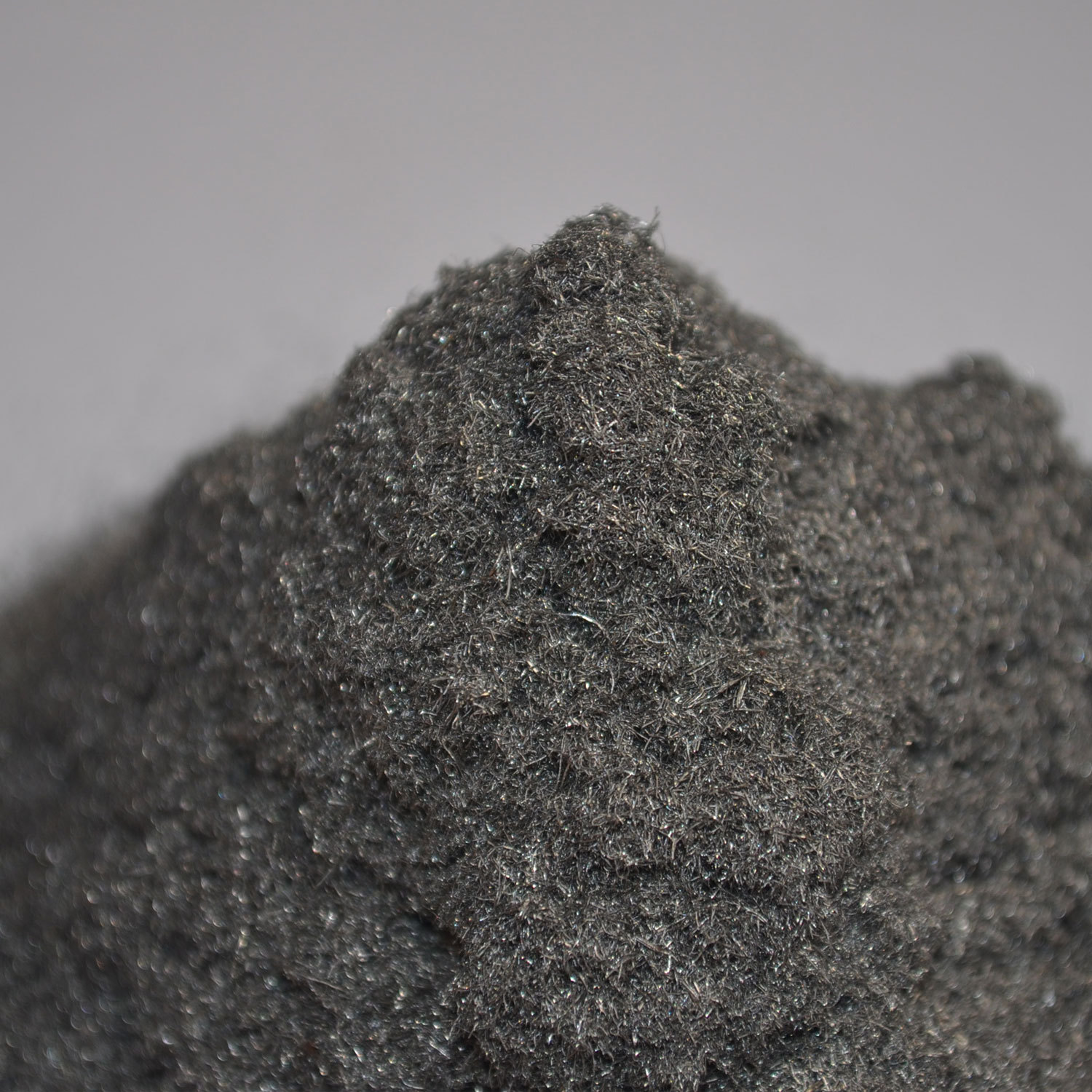 钢棉又称粉碎性钢棉,钢纤维,是生产刹车片(半金属配方)中必不可少的一