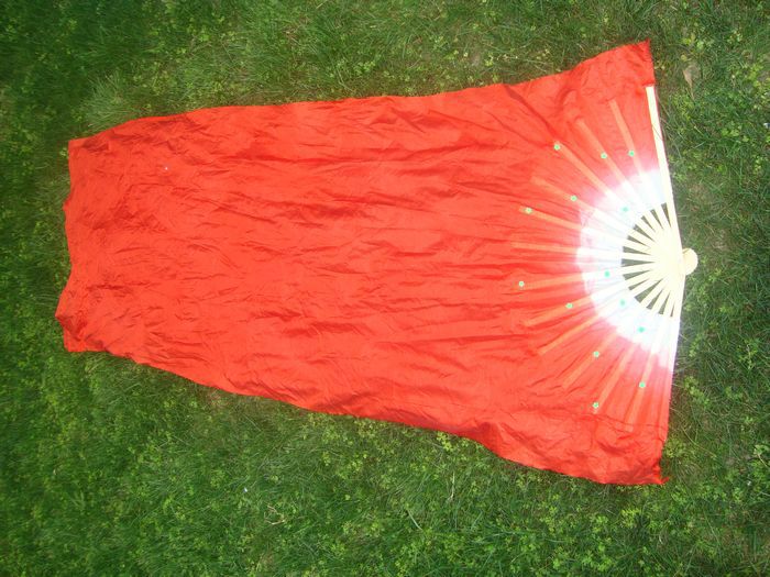 厂家直销 舞蹈1.8米长扇子 秧歌跳舞扇 仿真丝稠料扇子 接受订做