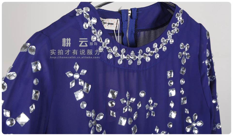 领口采用手工缝钻 更牢固不易掉! 舒适雪