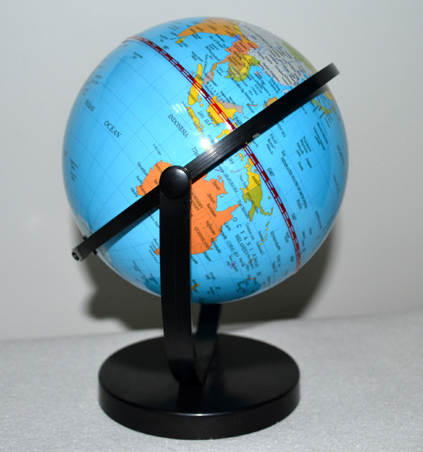 2厘米全方位旋转地球仪